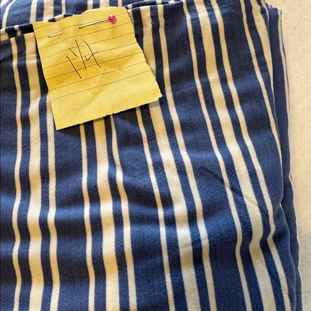 FABRIC Rayon Spandex Fabric, 54” wide. See yardage in pictures. - Picture 2 of 3